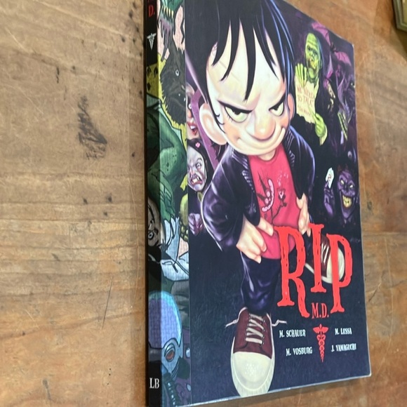 Book: RIP M.D. Graphic Novel by M.Schauer M.Lessa M.Vosburg J.Yamaguchi - Picture 4 of 16